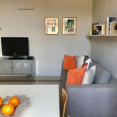 Sunny Top Floor In San Frediano Флоренция Екстериор снимка