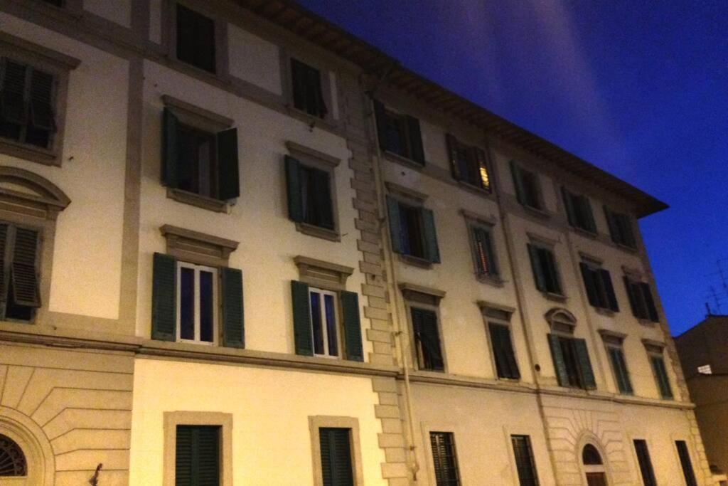 Sunny Top Floor In San Frediano Флоренция Екстериор снимка